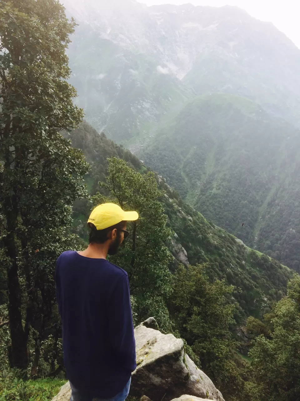 Photo of Triund Hill Trail from Bhagsunag Waterfall, Dharamshala, Himachal Pradesh 176219, India by Shübhãm Srivastava