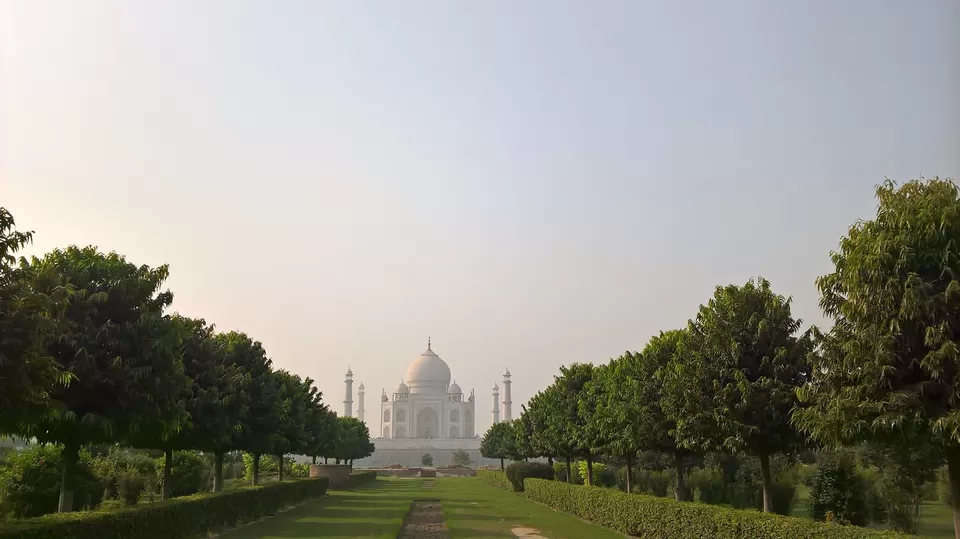 Photo of Visit this moon-garden in Agra to enjoy an unearthly view of the Taj Mahal by Shramana Purkayastha