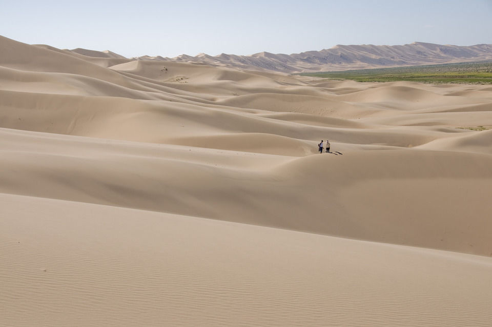 Photo of Khongoriin Els, Umnugovi, Mongolia by Tripoto