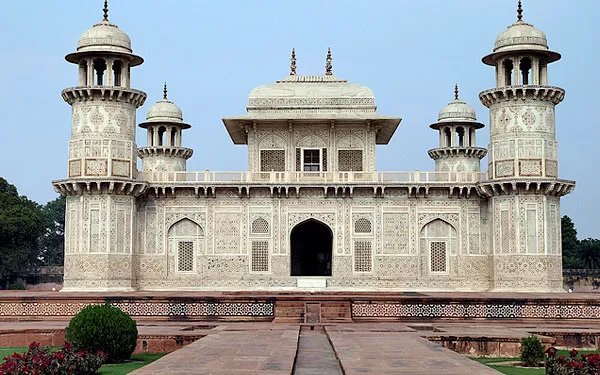 Photo of Itmad-ud-Daula, Agra, Uttar Pradesh, India by Tripoto