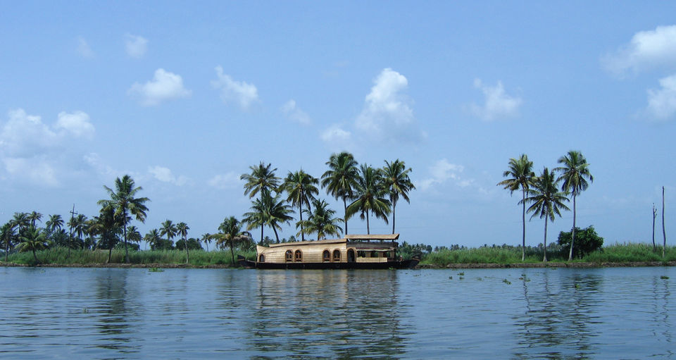 Photo of Unexpectedly Awesome Things To Do In Kerala To Unwind Differently 1/1 by Tripoto