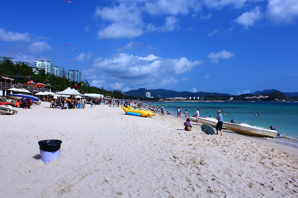Photo of Dadonghai Tourism Area, Sanya, Hainan, China by Tripoto