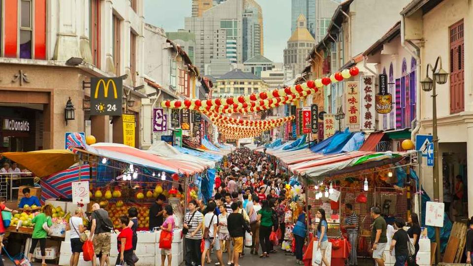 Photo of Go on an Endless Shopping Spree at These Delightful Markets in Singapore! by Tripoto
