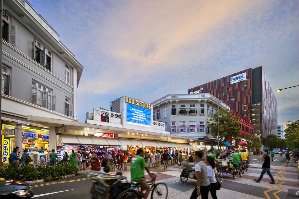 Photo of Visit These 6 Night Markets In Singapore And Watch The Lion City Come Alive 1/6 by Tripoto