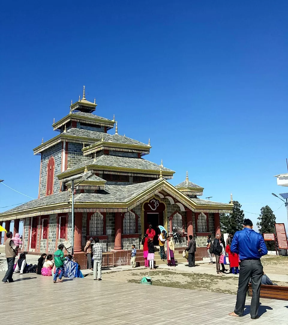Photo of Surkhanda Devi Temple, Saklana Range, Uttarakhand, India by Aastha Sharma