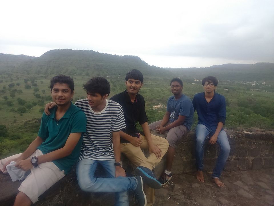 Photo of UPON THE TURRET OF THE SULTAN ( DAULATABAD – AURANGABAD) by Neelesh Chandola