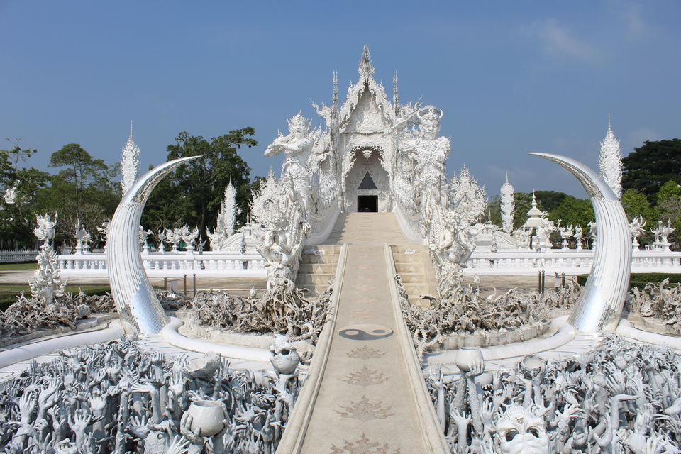 Photo of Blue Black And White: The 3 Temples in Chiang Rai that can inspire your soul! by Yashodhara Roy
