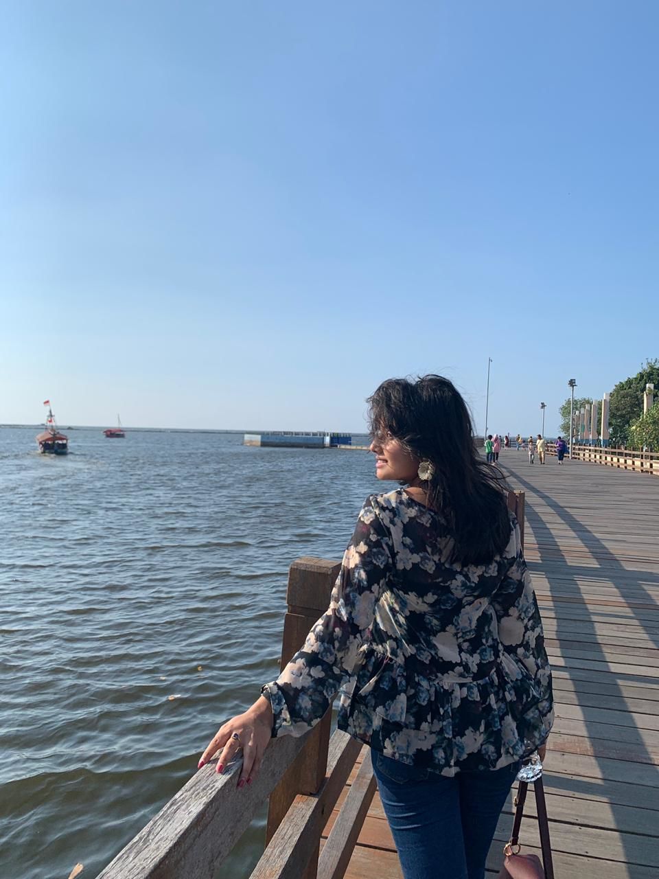 Photo of I Spoke to a Therapist to Learn About the Vaccine to Deal With COVID Anxiety. Here's What I Learned 2/2 by Yashodhara Roy