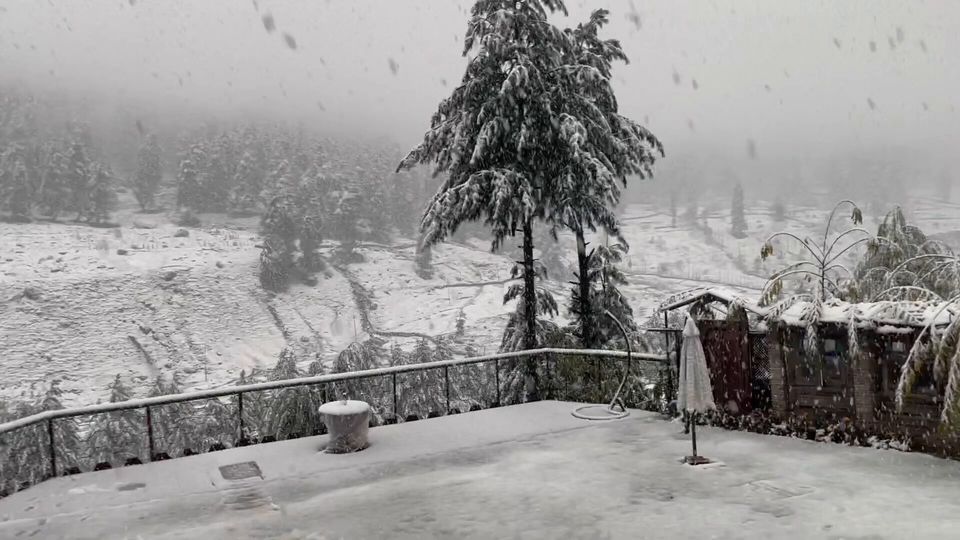 Photo of Heading to Pahalgam This Winter? You've Got to Stay at This Cozy River-Facing Boutique Property! by Yashodhara Roy
