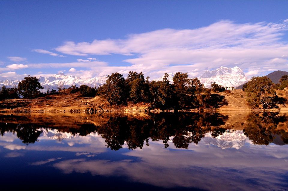 Photo of Best place to pitch your camp and indulge in the beautiful vistas around - Deoria Tal by Roads Unexplored