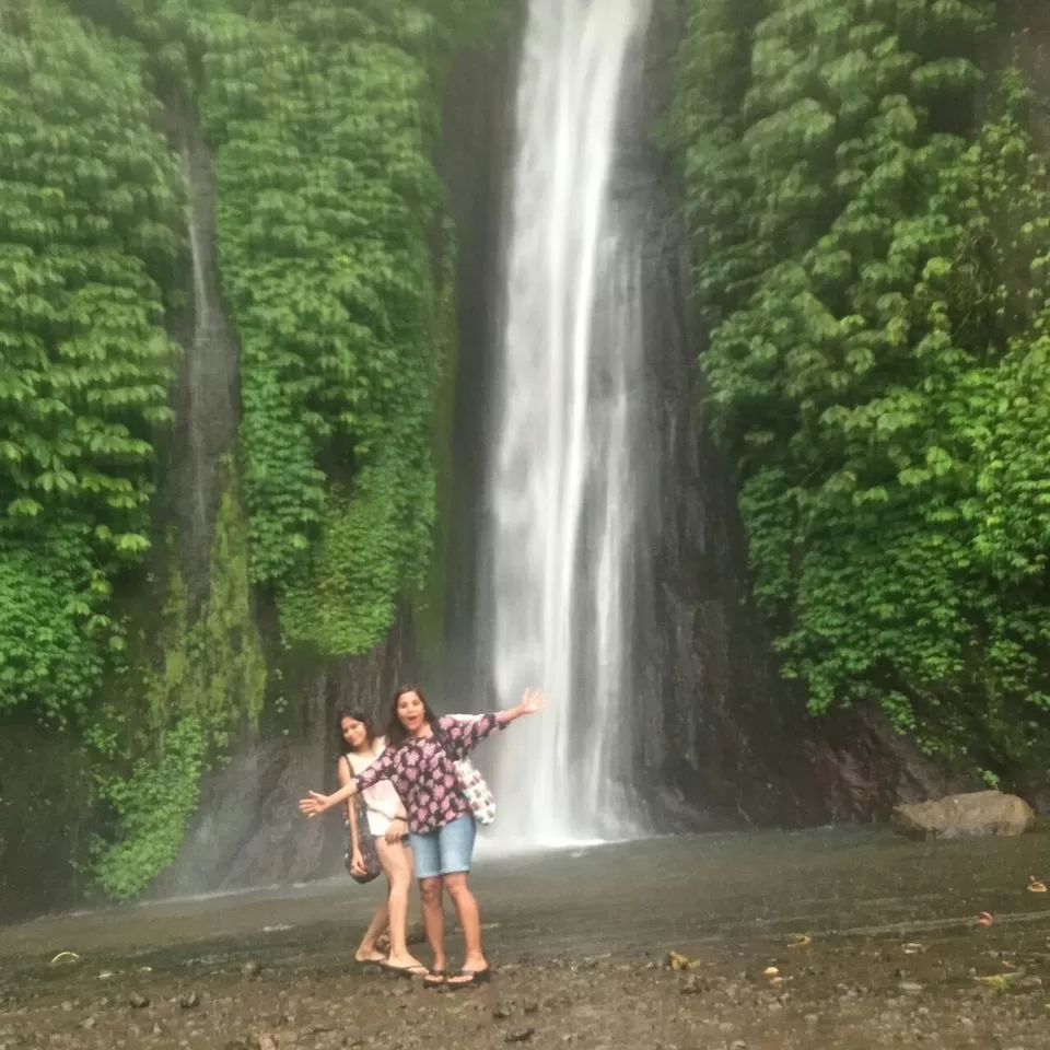 Photo of Aling-Aling Waterfall, Jalan Raya Desa Sambangan, Sambangan, Buleleng Regency, Bali, Indonesia by Neha Ahuja