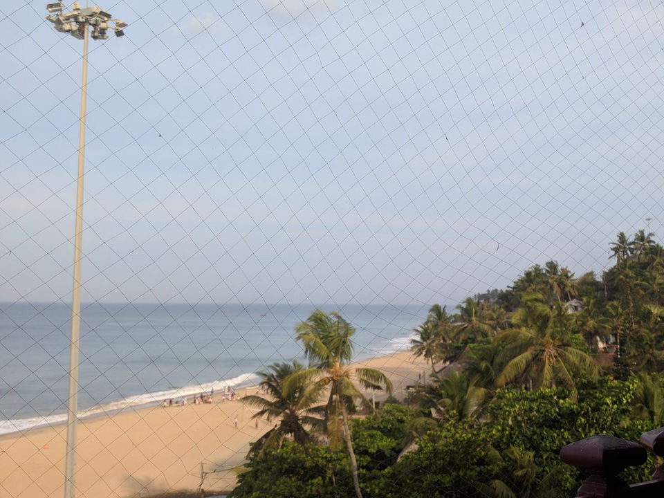 Photo of Varkala.. A tiny tweeny peace of heaven by Arpita Kar