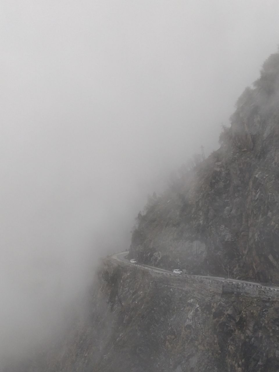 Photo of The ZiGzAg Route - Sikkim by Mansi Porwal