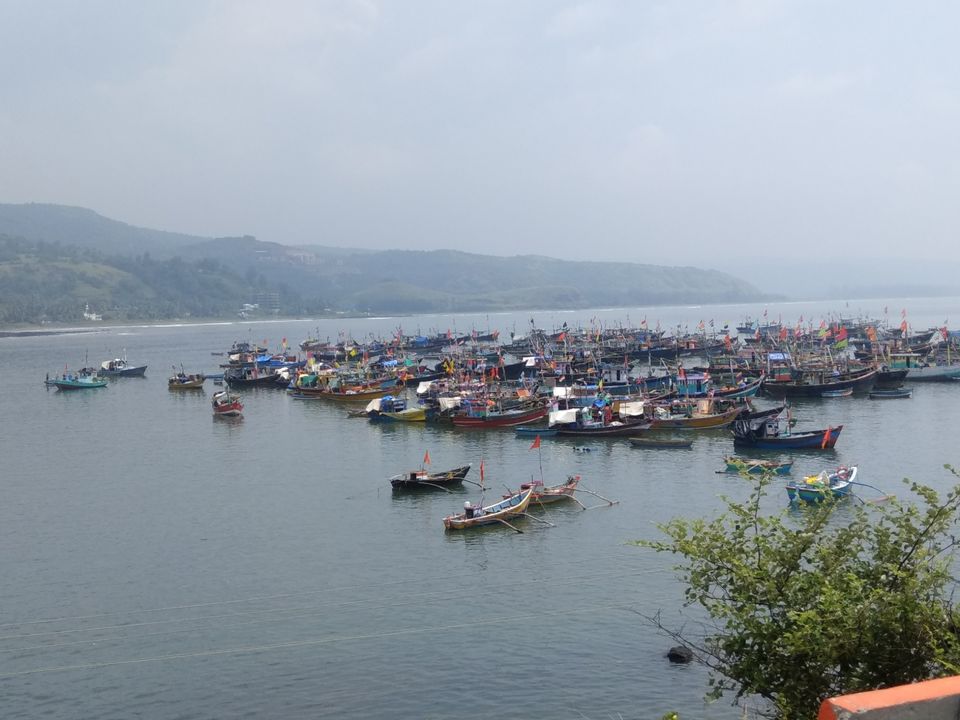 Photo of Harnai Beach, Ratnagiri, Maharashtra, India by Harshada Panchal