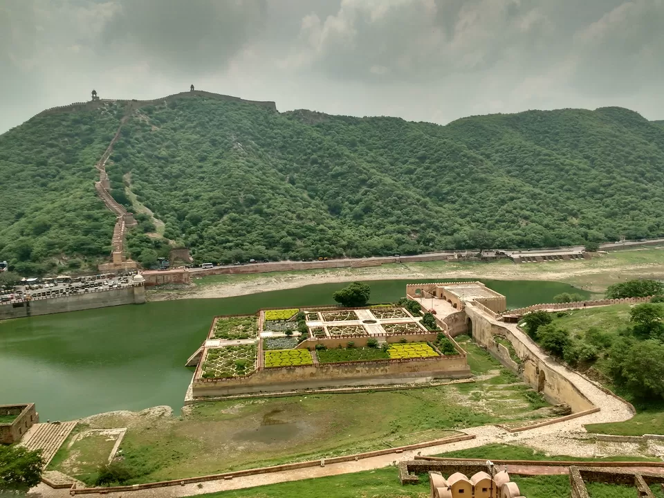 Photo of A budget traveler in the Land of Royals by Snehanshu Shome