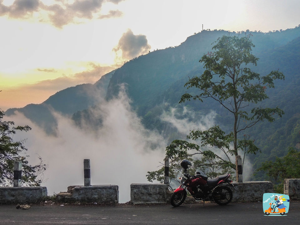 Photo of Exotic sunrise up on the hills — Coonoor by Trip Jodi