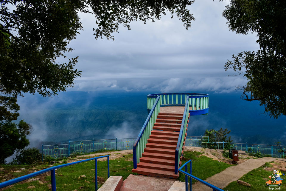 Photo of Kodanadu View Point Bus Stop, Kotagiri - Kodanadu Road, Kodanad, Tamil Nadu, India by Trip Jodi