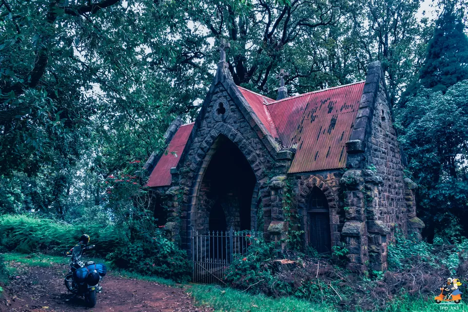 Photo of Tiger Hill Cemetery, Coonoor, Tamil Nadu, India by Trip Jodi