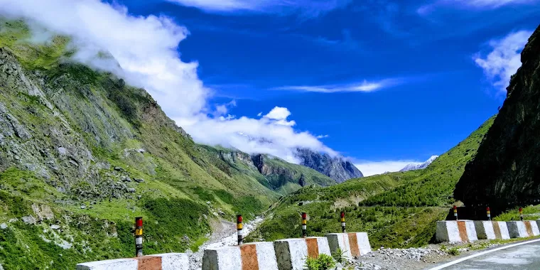 Photo of Badrinath, Uttarakhand, India by Sumedha Dogra