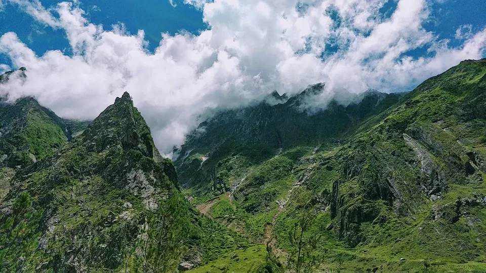 Photo of Badrinath Temple, Badri to Mata Murti Road, Badrinath, Uttarakhand, India by Sumedha Dogra