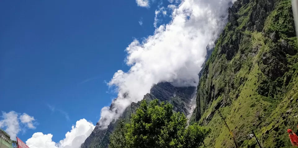 Photo of Vasudhara Falls, Uttarakhand by Sumedha Dogra