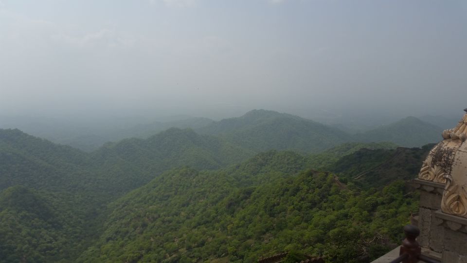 Photo of Hidden fort in Aravalli hills by Grisha Vora