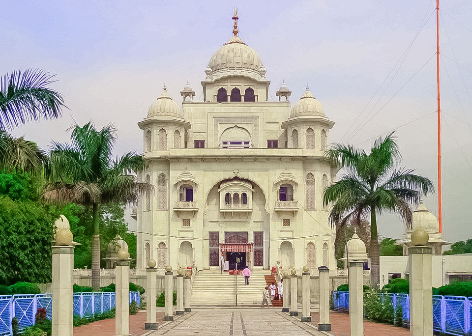 Photo of Historical Gurudwara Sahib ( Sikh Temple ) in Delhi 12/22 by Mohit Singh Arora