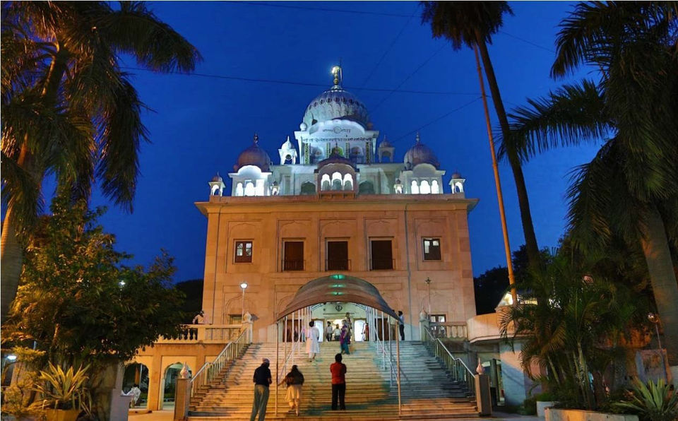 Photo of Historical Gurudwara Sahib ( Sikh Temple ) in Delhi 17/22 by Mohit Singh Arora
