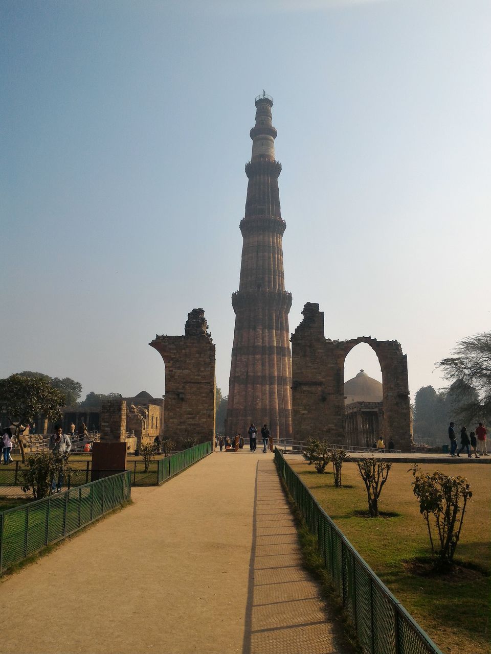 Photo of History Unveiled : Qutub Minar and Iron Pillar of Delhi , #photoblog 10/30 by Mohit Singh Arora