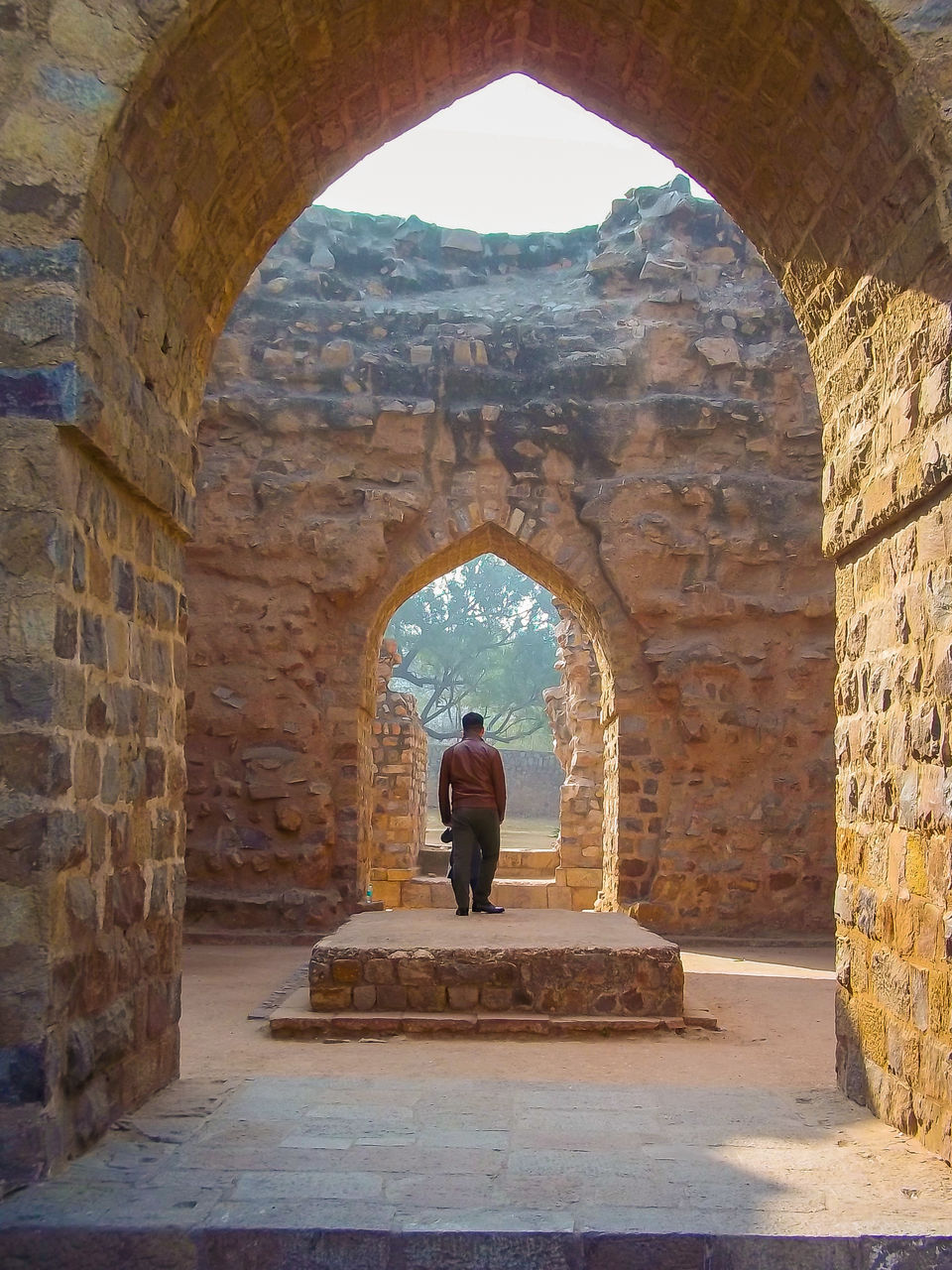 Photo of History Unveiled : Qutub Minar and Iron Pillar of Delhi , #photoblog 22/30 by Mohit Singh Arora