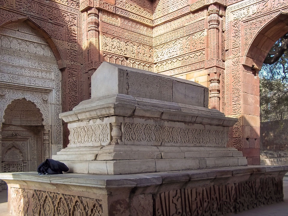 Photo of History Unveiled : Qutub Minar and Iron Pillar of Delhi , #photoblog 27/30 by Mohit Singh Arora