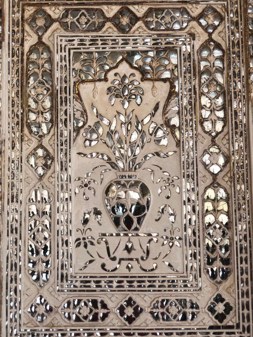 Photo of Sheesh Mahal, Devisinghpura, Amer, Jaipur, Rajasthan, India by Chidhvila Reddy