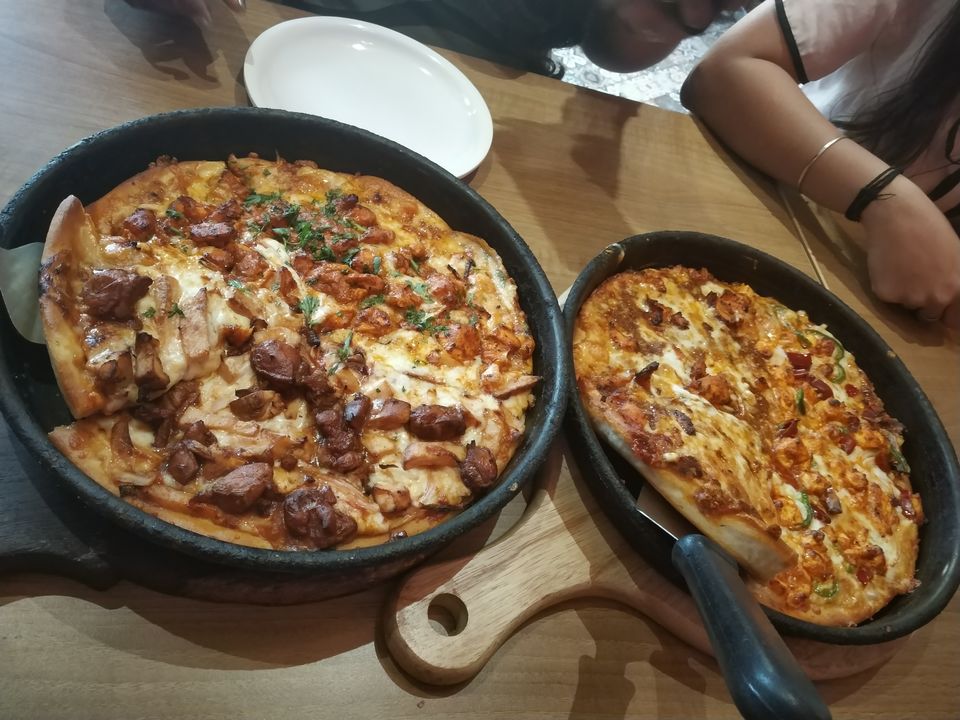Photo of Joey’s Pizza, Wing B, New LIC Colony, D.N.Nagar, Andheri West, Mumbai, Maharashtra, India by Explore_with_Mohini