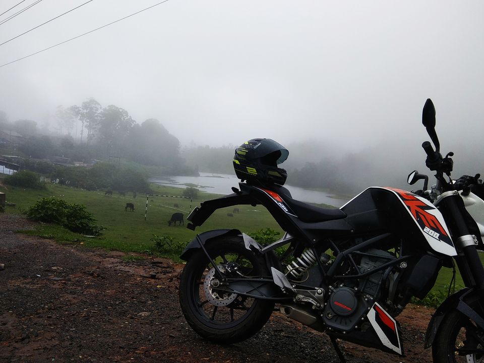 Photo of Ooty And Coonoor Trip 12/13 by Bharath Blake