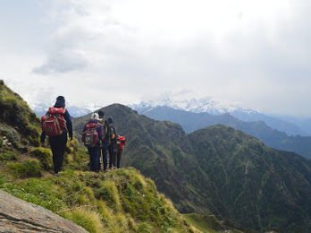 Photo of Trekking experience in the 'Himalayas' (Chanderkhani Pass) 5/10 by Noopur Gaikwad