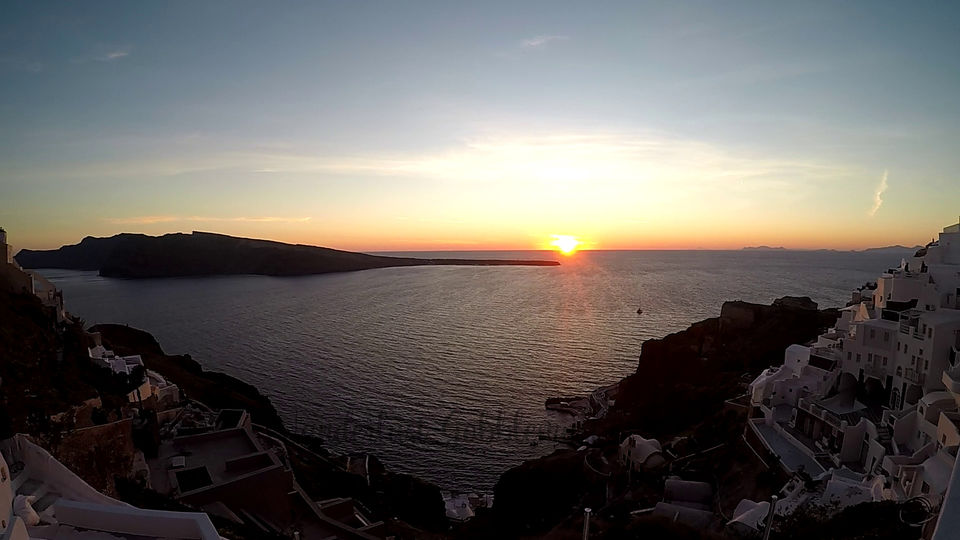 Photo of Things to do in 48 hours in the Aegean gem of Santorini, Greece by Wanderlust Gobblemust