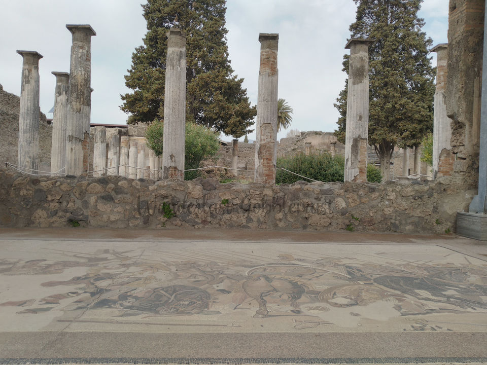 Photo of Don't miss out on a day trip to Naples and Pompeii from Rome! 18/39 by Wanderlust Gobblemust