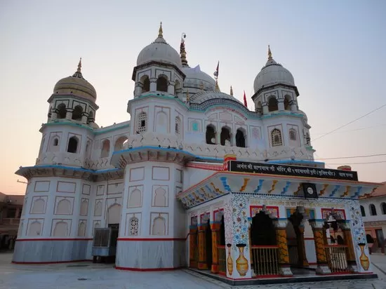 Photo of Shri 108 Prannath Ji Mandir, Dham Mohalla, Panna, Madhya Pradesh, India by Shikha Khare 