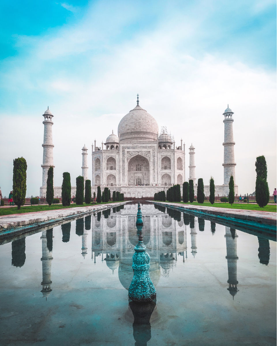 Photo of Agra - Taj Mahal by Shobhit Khatter