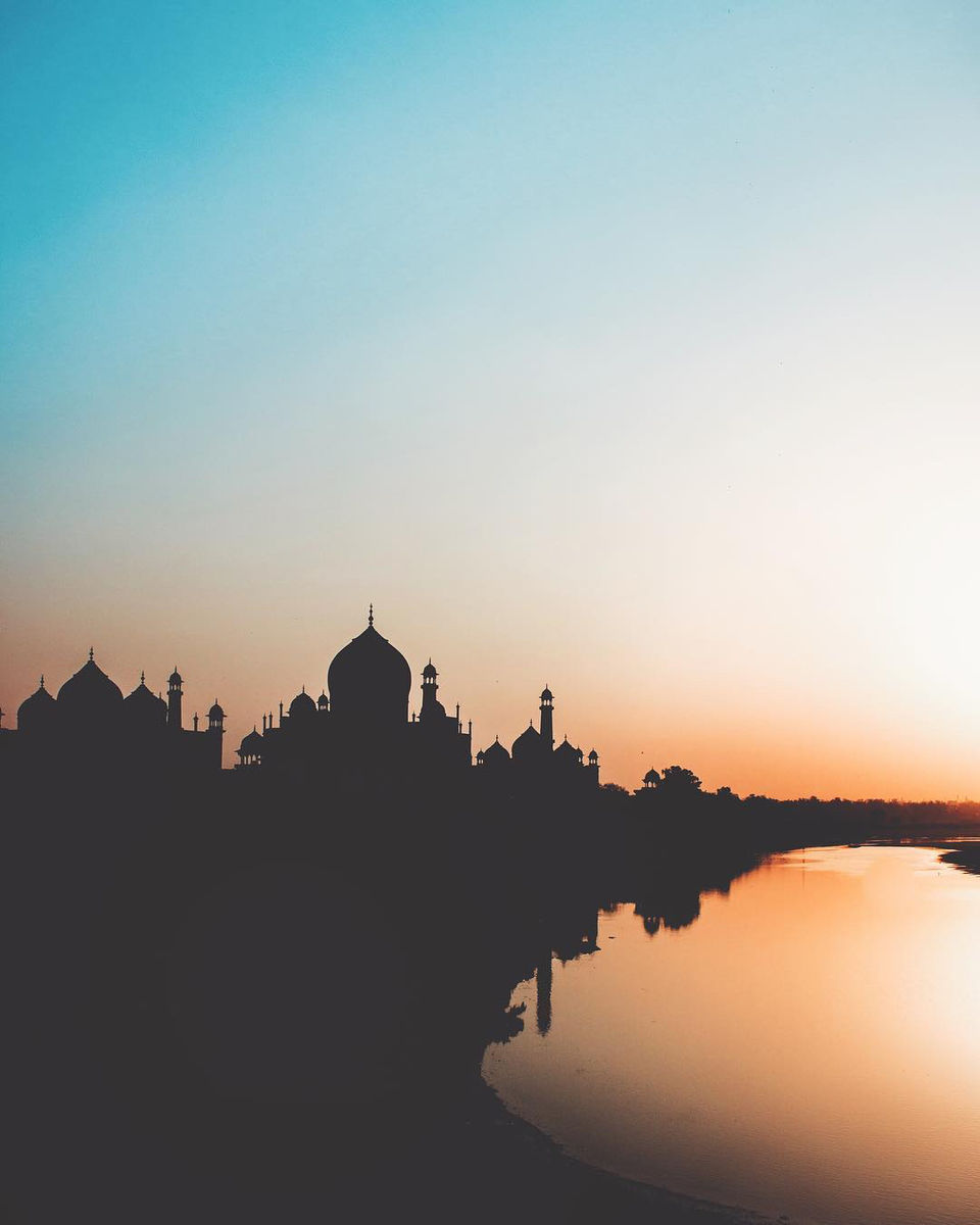 Photo of Agra - Taj Mahal by Shobhit Khatter