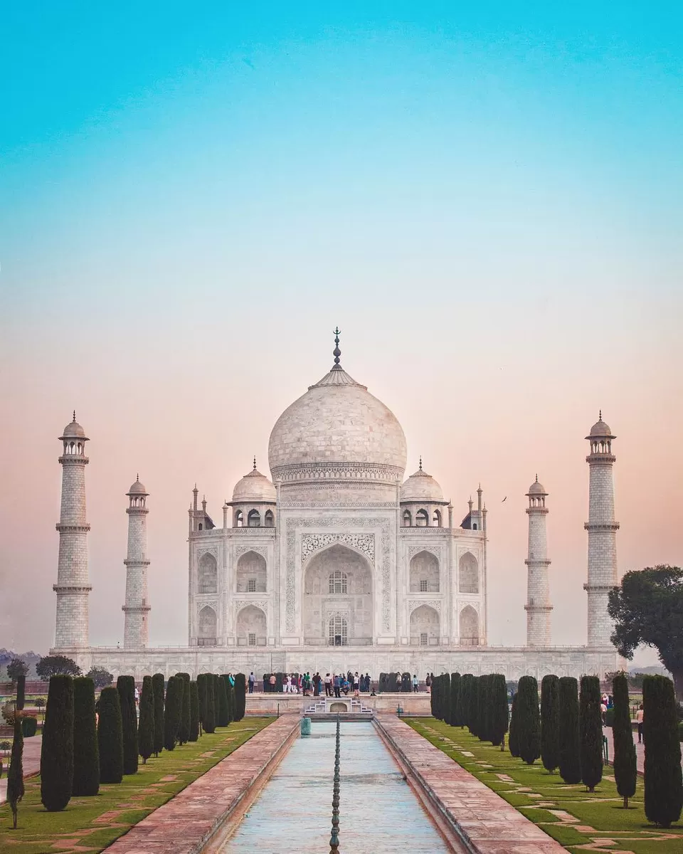 Photo of Agra - Taj Mahal by Shobhit Khatter