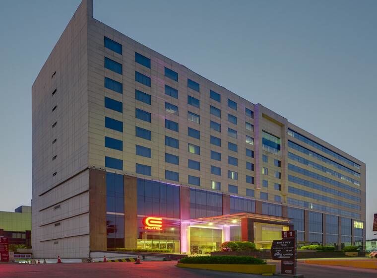 Photo of Can Hotels in Chennai Really Give You Accommodation to Beat the Heat? 1/1 by Vaidyanathan Balakrishna