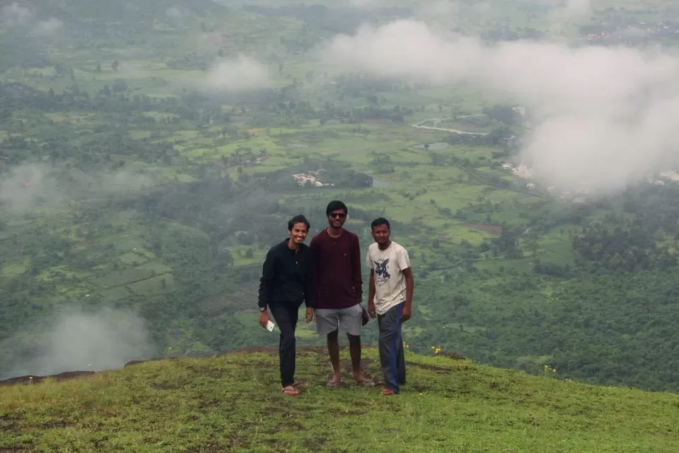 Photo of Nizamabad Railway Staion, Nizamabad Station FOB, Hamalwadi, Nizamabad, Telangana, India by TripTin Adventures