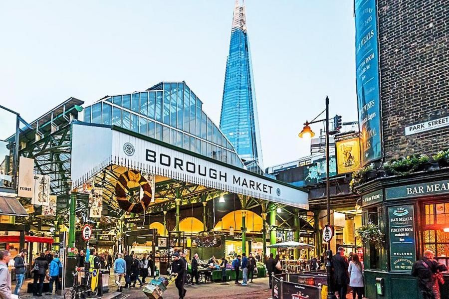 Photo of London on a Shoestring Budget 5/5 by Deea Deb Nair