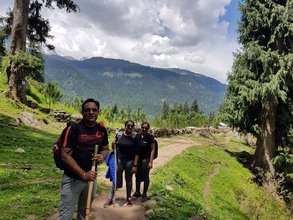 Photo of Yes you can go to heaven- Kheerganga Trek 2/10 by meenal guglani