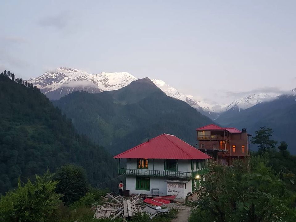 Photo of Yes you can go to heaven- Kheerganga Trek 9/10 by meenal guglani