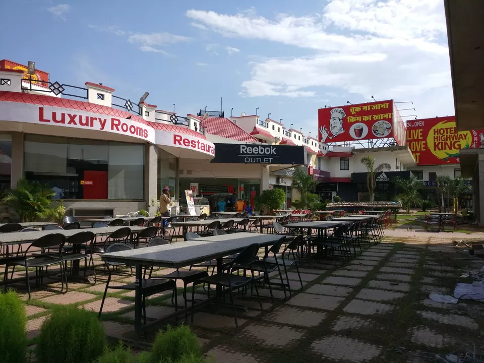 Photo of Hotel Highway King, Ajmer Road, Heerapura, Jaipur, Rajasthan, India by Arushi Sachdeva