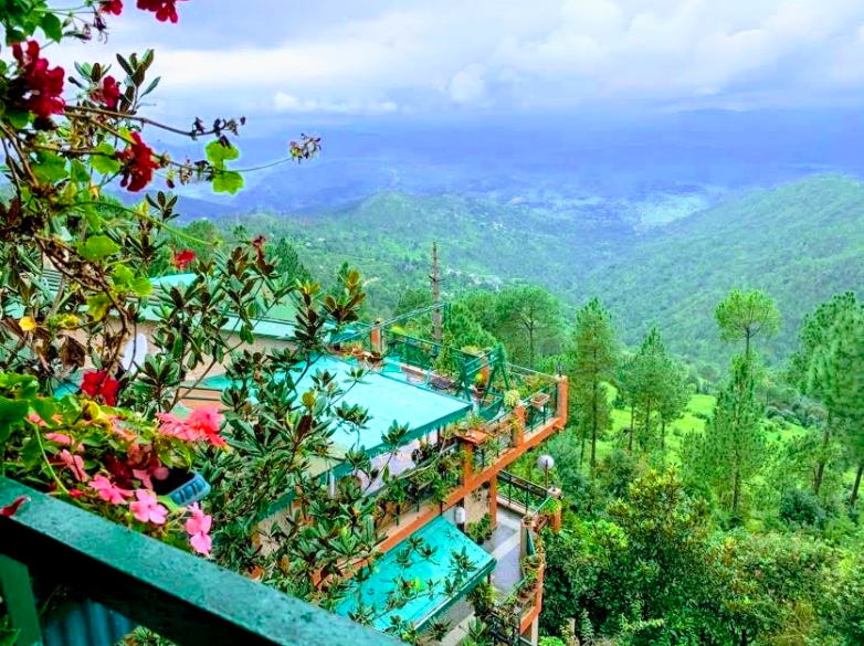 Photo of The Cafe, Ranikhet, Almora-Ranikhat-Kosi Road, Turkaura, Uttarakhand, India by Akash Bhatte
