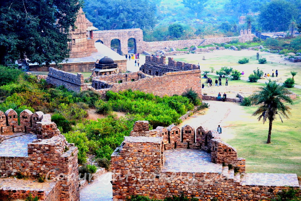 Photo of Bhangarh Fort, Bhangarh, Rajasthan, India by Seema Misra