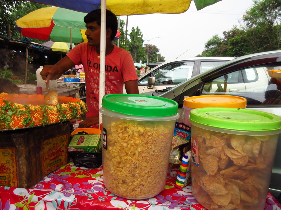 Photo of 7 Best Street Foods Under Rs 100 In Bhubaneswar, Orissa #streetfoodindia by Seema Misra